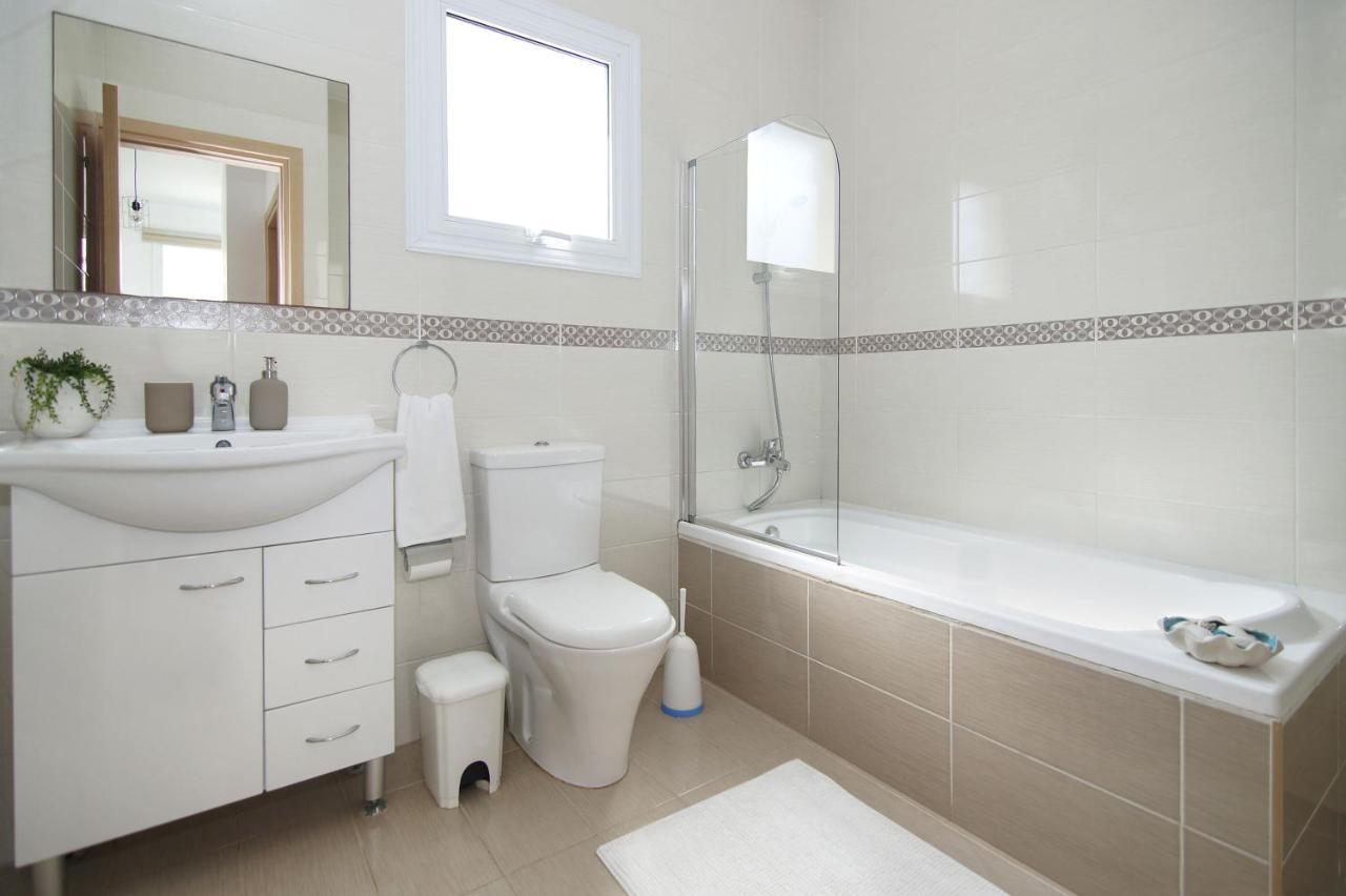 Nissi Sapphire Villa Ajía Nápa Kültér fotó